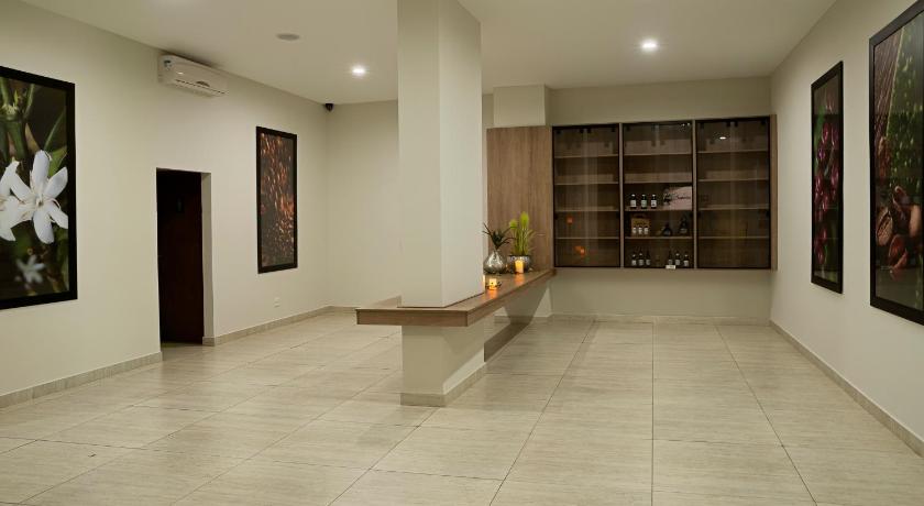 Tryp by Wyndham Varginha Cafe Royal photo