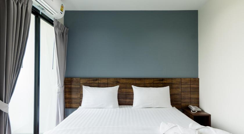 Image of 1 Bed Superior Room 6