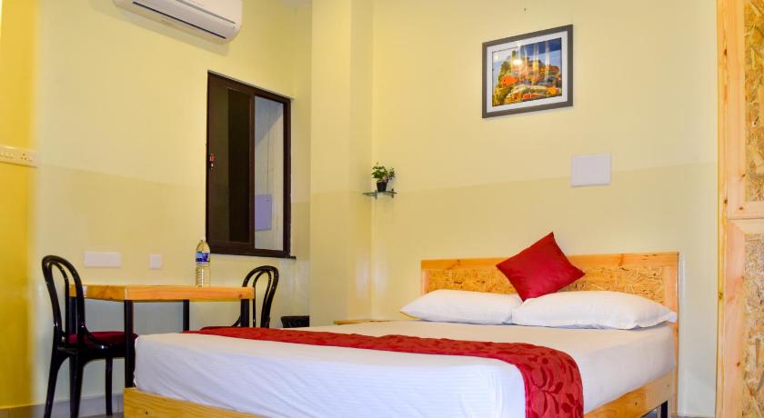 Chaplin Hotel Pondicherry