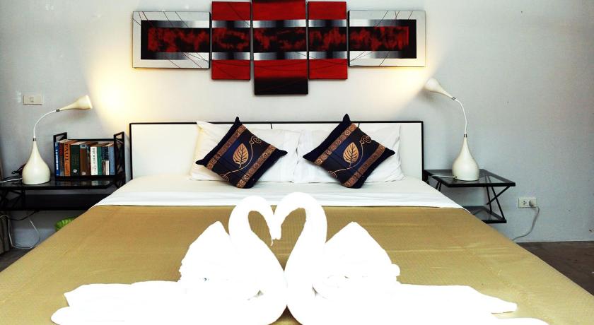 Image of Superior Family Room 8