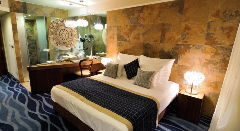 Hotel Cascade Resort & Spa photo