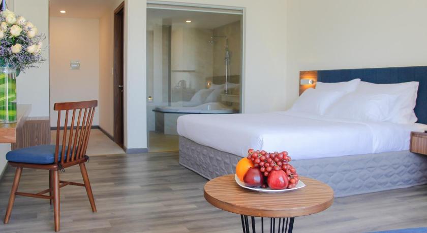 Image of Premier Garden View 7
