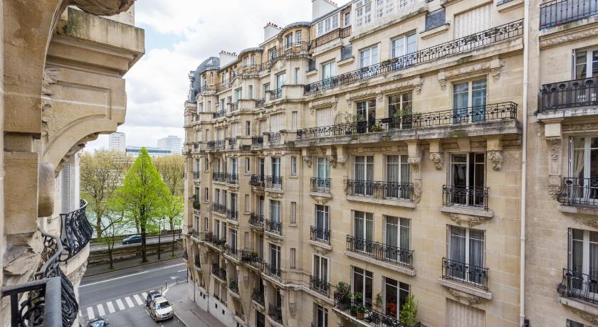 CMG - Suite Premium Tour Eiffel - 31 photo