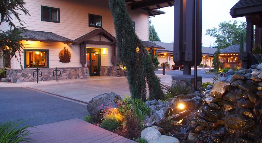 Redwood Hyperion Suites — Hotel in Grants Pass (OR)