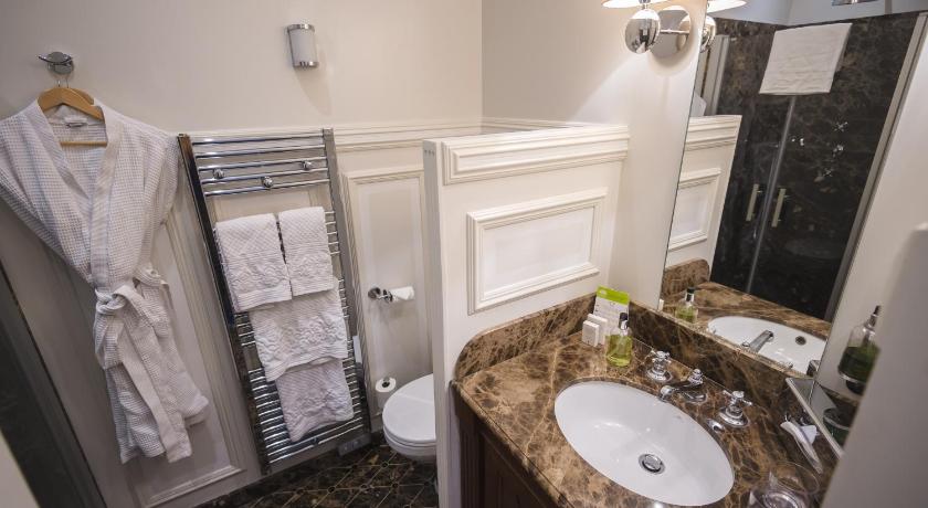 Image of Classic Double Room 4