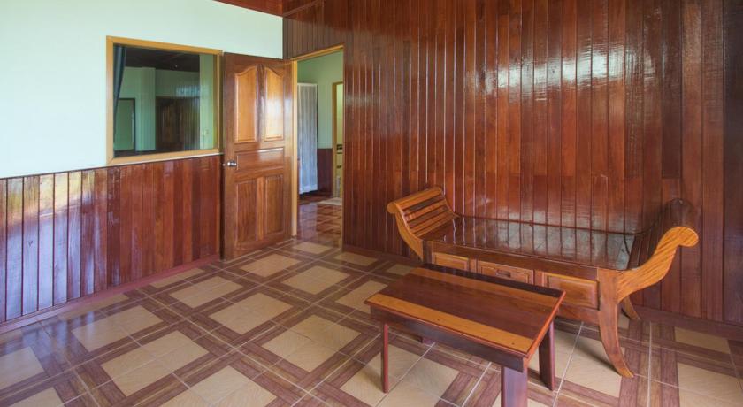 Image of Family Room 7