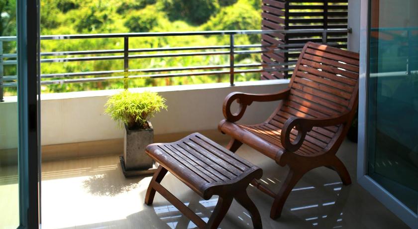 Image of Two-Bedroom Apartment with Balcony and Sea View 8