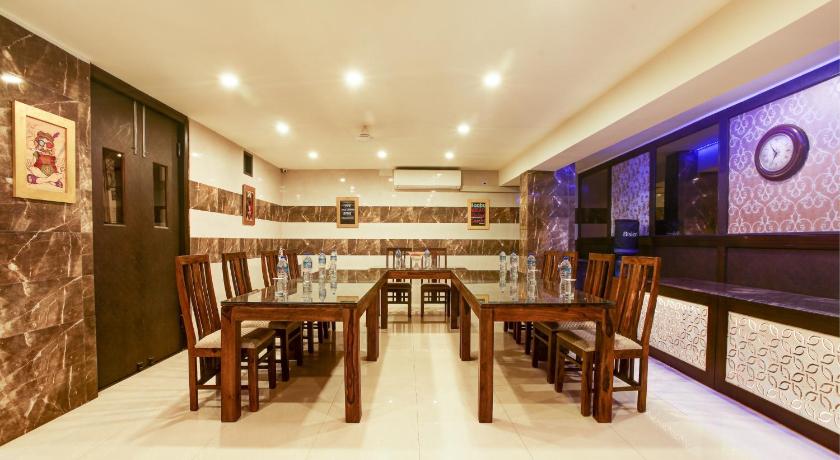 ANAND BHAWAN Budget Luxury Hotel