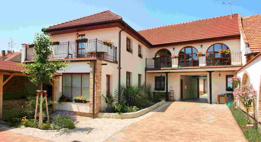 Alva Pension 1 — Hotel in Mikulov