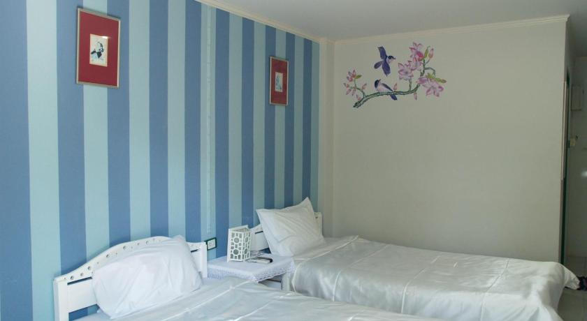 Image of Standard Sea View 9