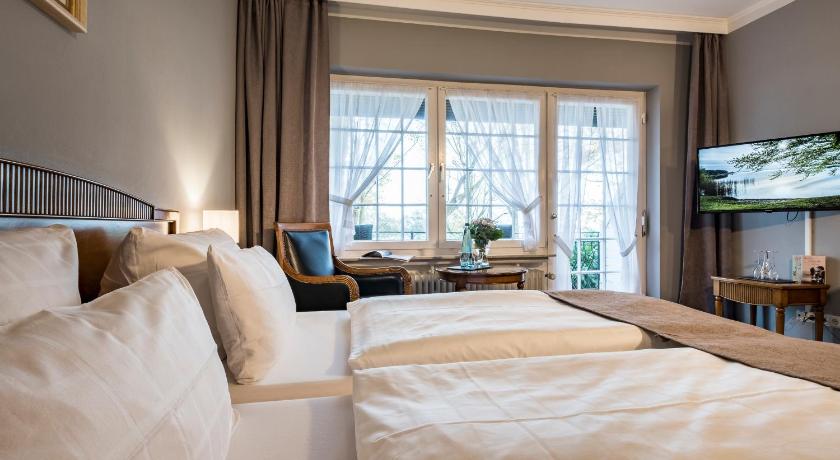 Image of Double Room - Sea Side with Balcony 1