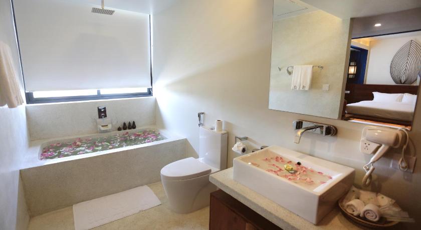 Image of Double Suite 2