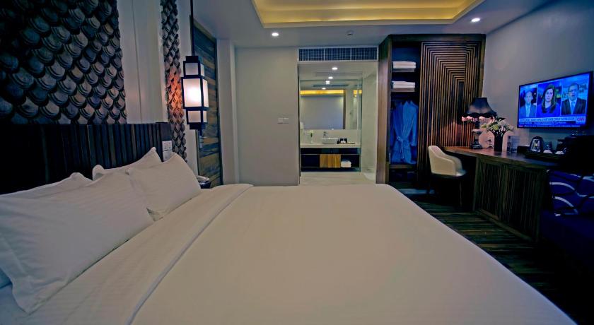 Image of Double Suite 7