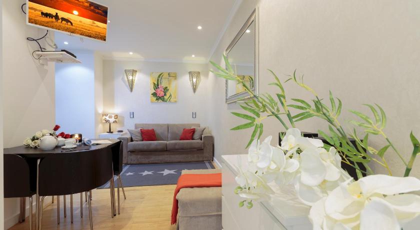 The Queen Luxury Apartments - Villa Cortina photo