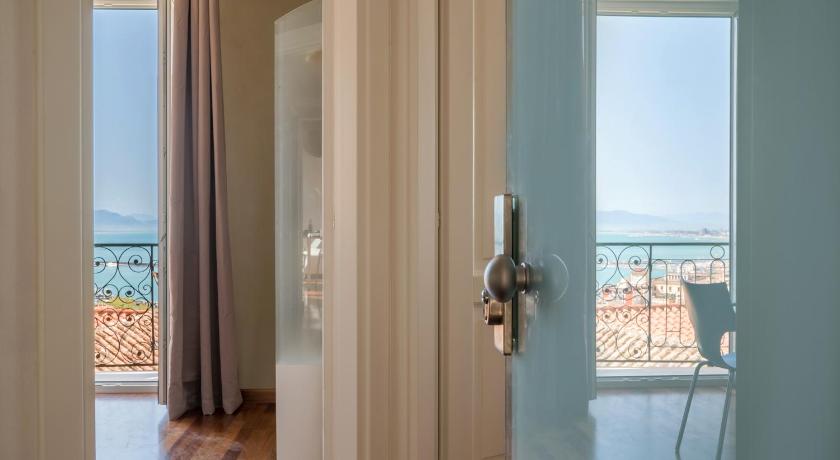 Image of Double or Twin Room with Private External Bathroom 3