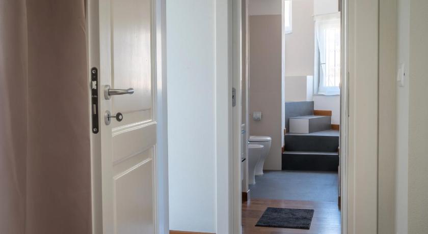 Image of Double or Twin Room with Private External Bathroom 16