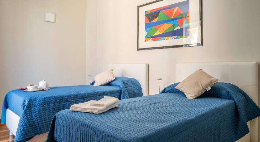 Image of Double or Twin Room with Private External Bathroom 5