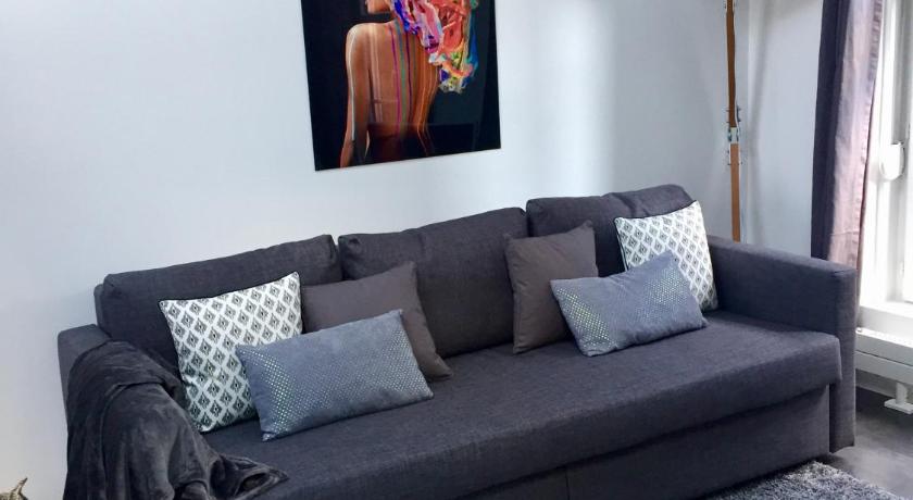 Image of One-Bedroom Apartment 9