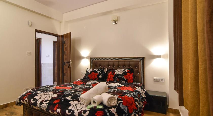 Dhanlaxmi Apartments photo
