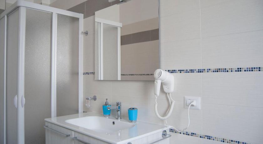 Image of Quadruple Room 2