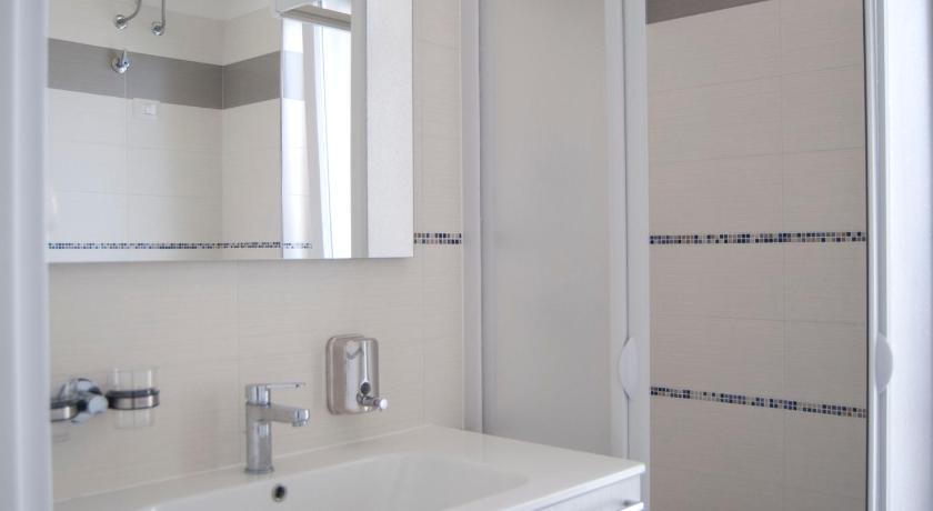 Image of Quadruple Room 2