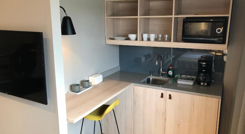 Image of Standard Room with Kitchenette 16