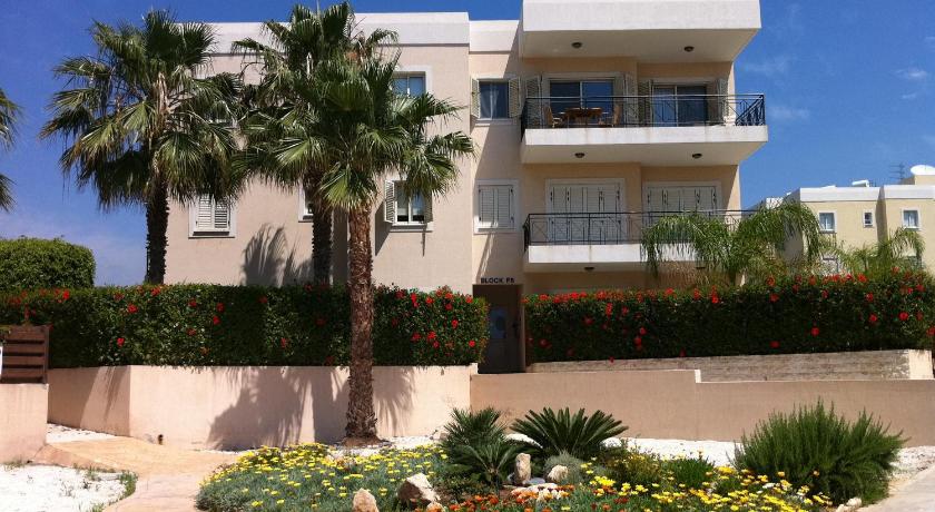 Sunny Garden Limassol Star — Hotel in Pyrgos