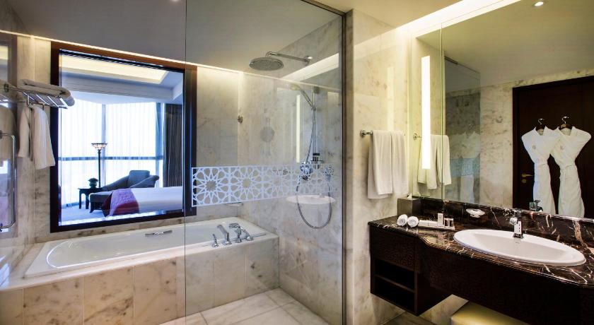 Image of Superior King Room 7