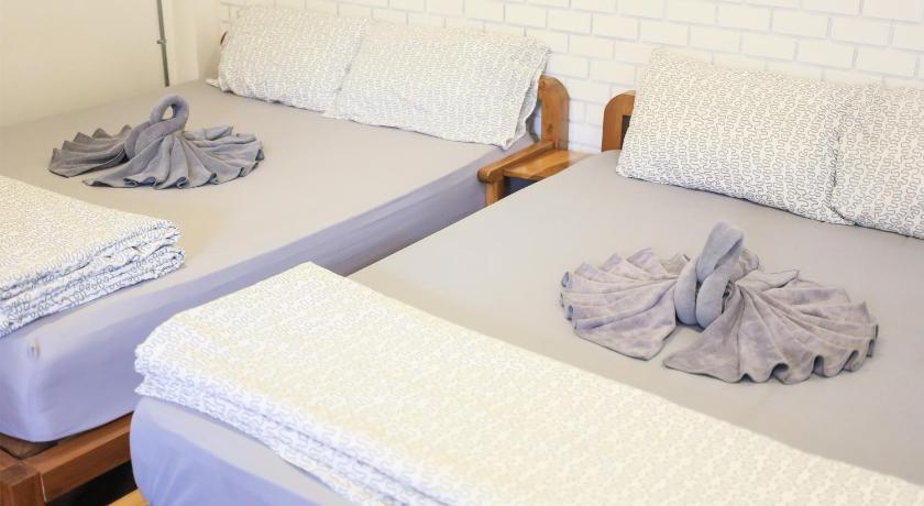 Image of Family - 2 Queen Beds 11