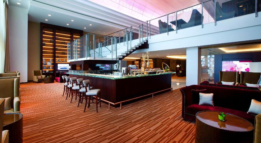 Bab Al Qasr Hotel - image 12