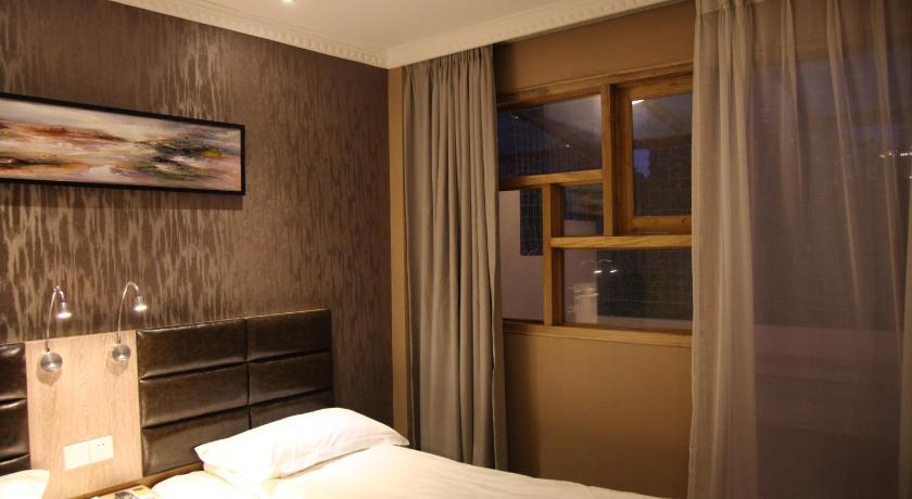 Image of Deluxe Room 16