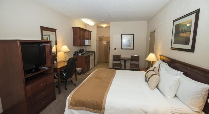 Lakeview Inns & Suites - Chetwynd