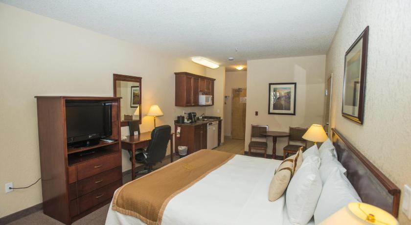 Lakeview Inns & Suites - Chetwynd