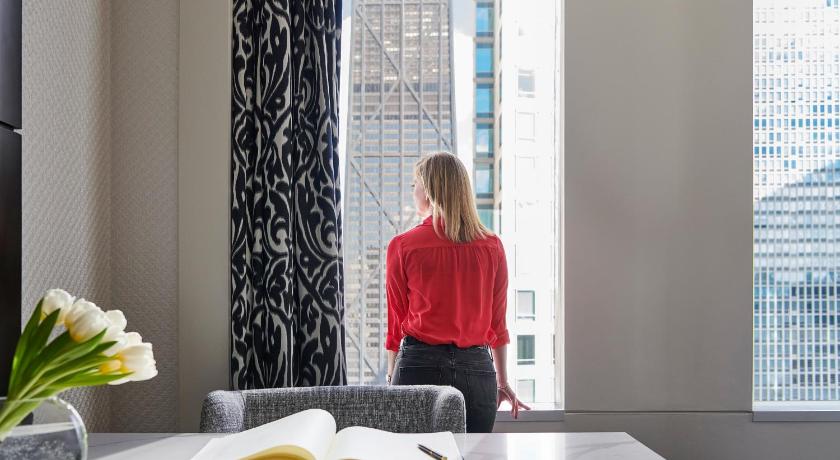 صورة King Corner Suite with Sofabed  and Living Room 9