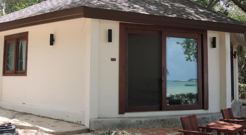 Image of Grand Beach Front Villa 6