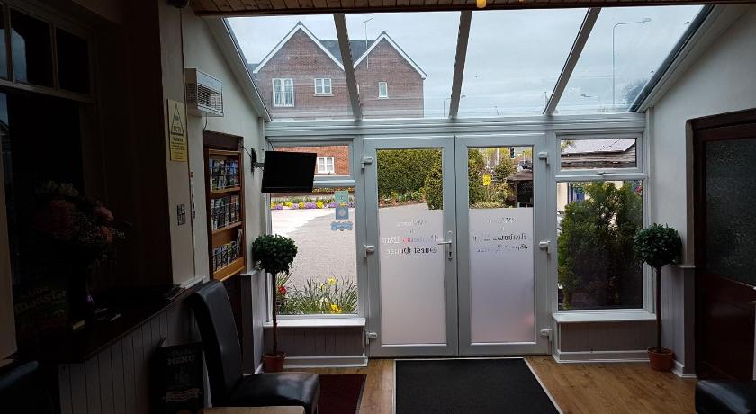 Meadows Way Guest House photo