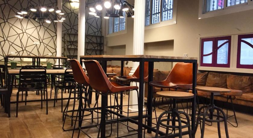 Safestay Barcelona Gothic - image 10