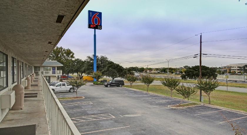 Motel 6-San Marcos, TX