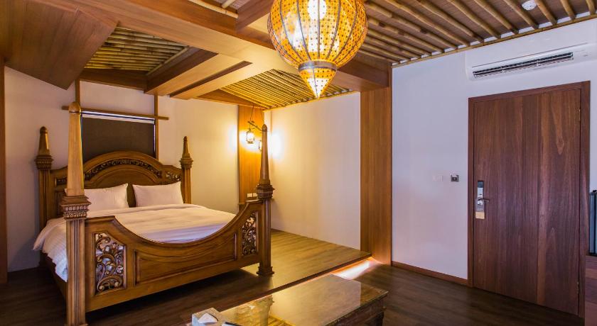 Image of King Room 7