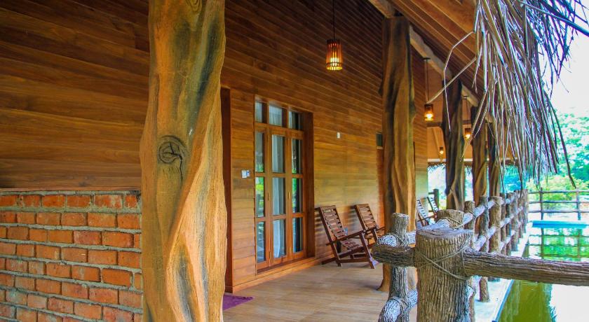 Sigiriya Water Cottage photo