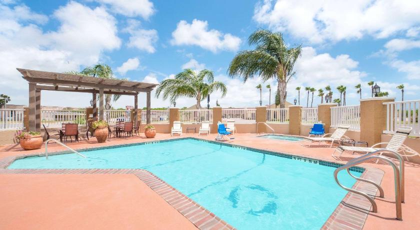 Microtel Inn & Suites by Wyndham Aransas Pass/Corpus Christi photo