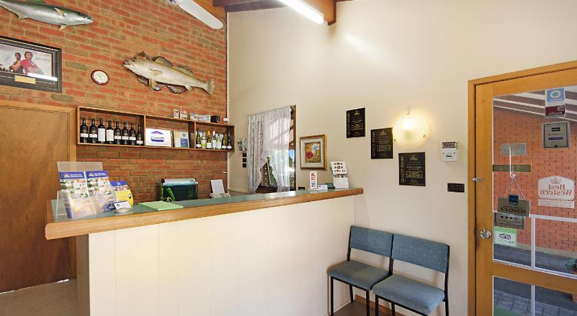 Whalers Rest Motor Inn photo