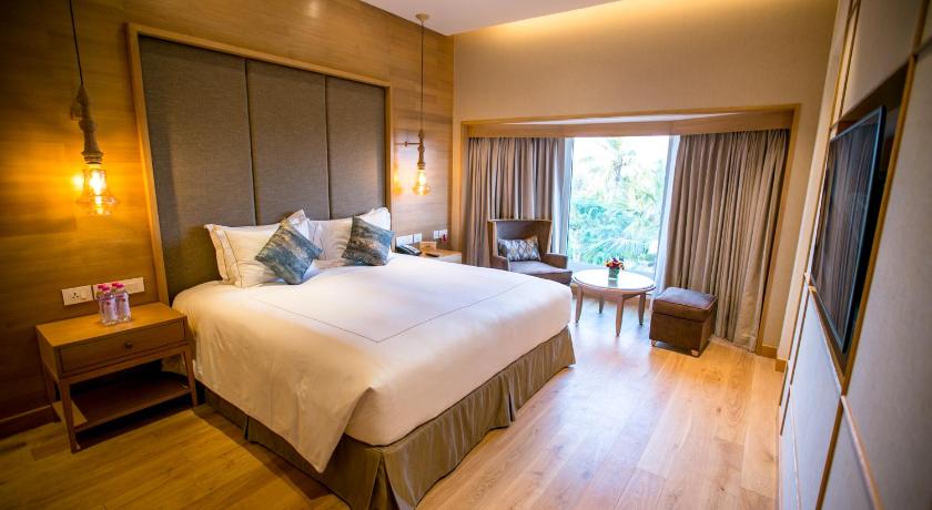 Image of Superior Room King Bed 0