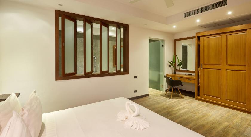 Image of Family Pool Villa with Sea View 12