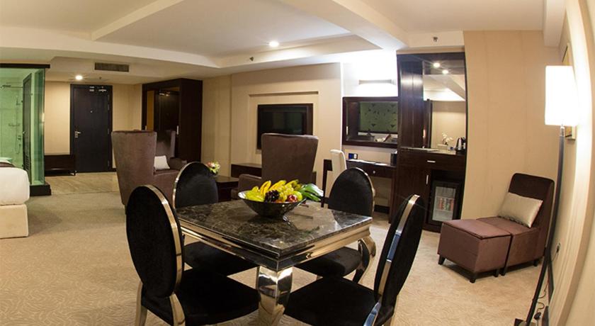 アロールスター Hotel Royale Signature 4つ星 ホテル スイート