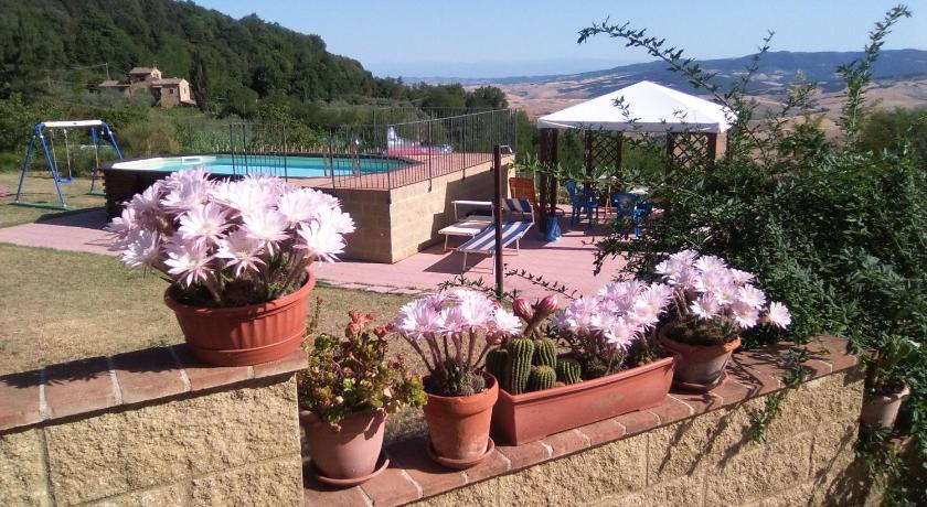 Casa Vacanze Santa Cristina — Hotel in Volterra