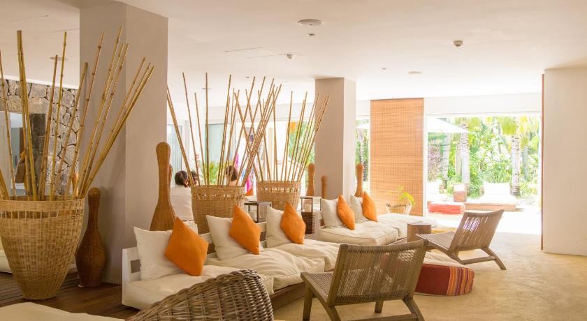 Friday Attitude Hotel photo