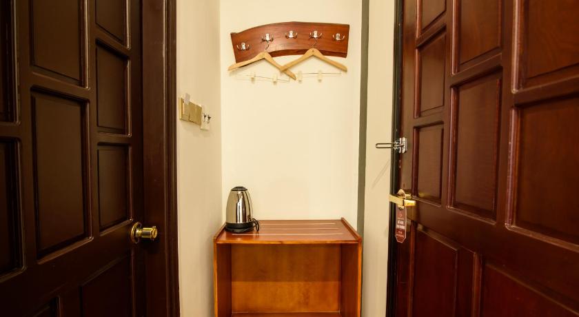 Image of Family Room 11