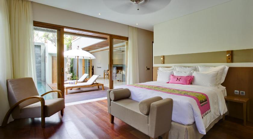 バリ KoenoKoeni Villa 5つ星 ホテル スイート