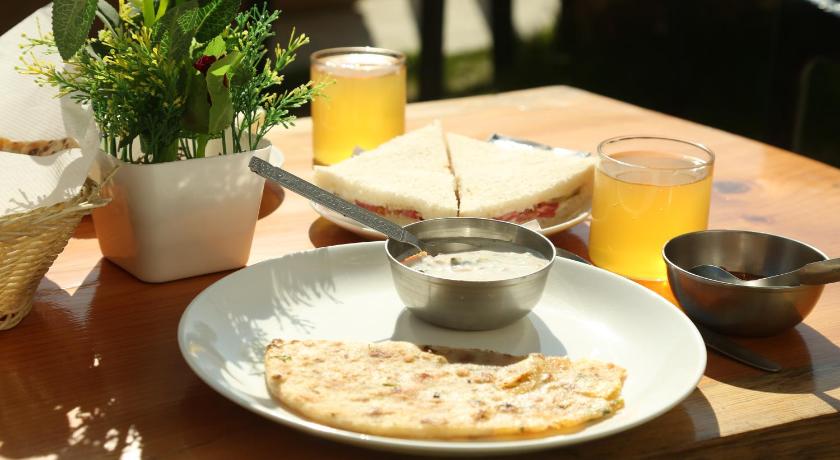 Mountain Trail Manali Hotel – Manali, PA